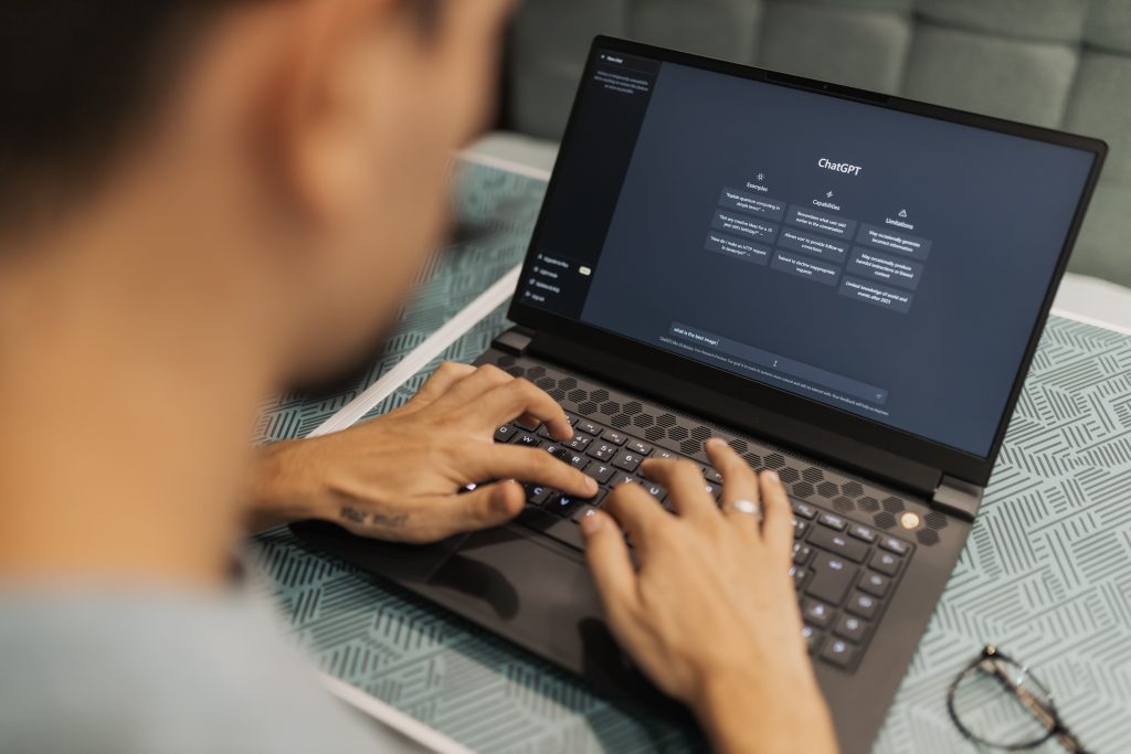 Dirbtinis intelektas projektų valdyme: ką jis realiai gali automatizuoti