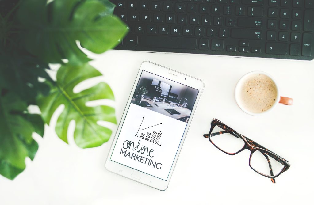 Rinkodaros įrankių (Meta, Google Ads) sujungimas su CRM duomenimis